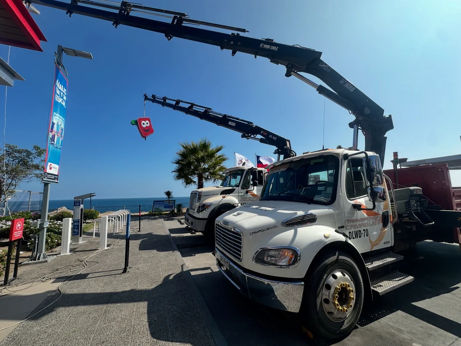 Servicios Camión Pluma